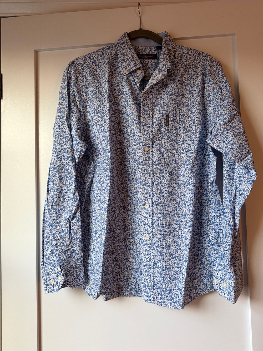 Men's Blue Floral Button-Up Shirt (Never Worn)